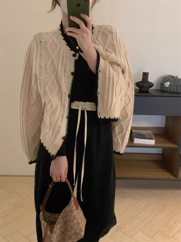 New in winter!【ARE YOU】Color-blocked single-breasted comfortable warm sweater 371# L