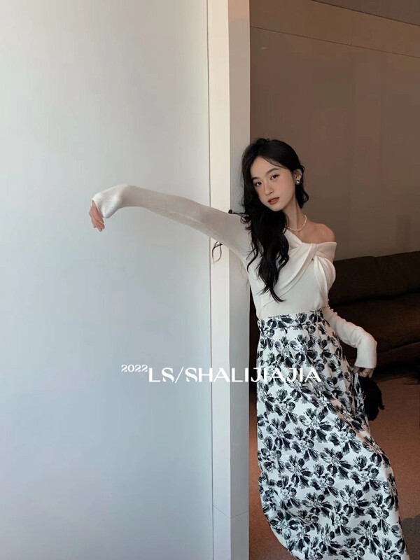 Original price 88.99! [LS] temperament all-match A-line floral skirt 8565