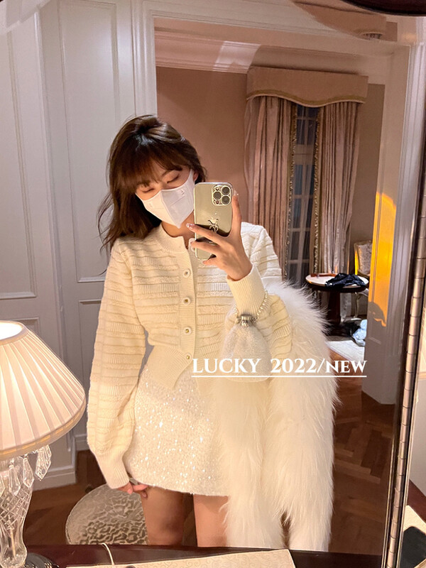 New in winter! [LUCKY] Premium Striped Sweater + High Waist Sequin Skirt Set 9568# ZXX