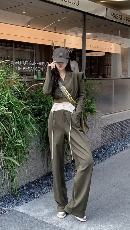 New in winter! [SAVAGE] Versatile retro V-neck right-angle shoulder sweater + wide-leg casual pants suit S1033# WPL
