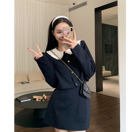 Real shooting real price Xiaoxiangfeng college style two-piece British style Japanese style autumn and winter small Korean style French skirt