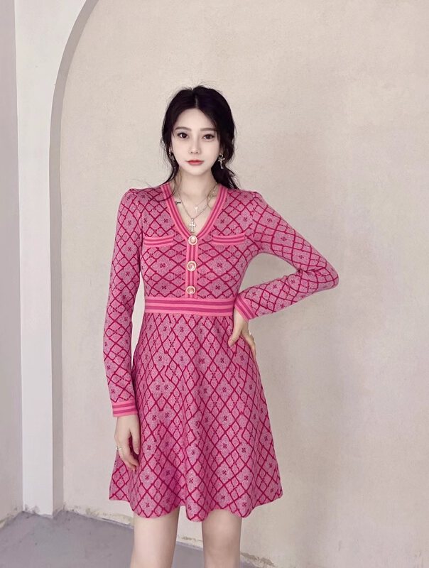 New in autumn! [MI2 (N: AA)] temperament and slim V-neck knitted dress E9456# JJ