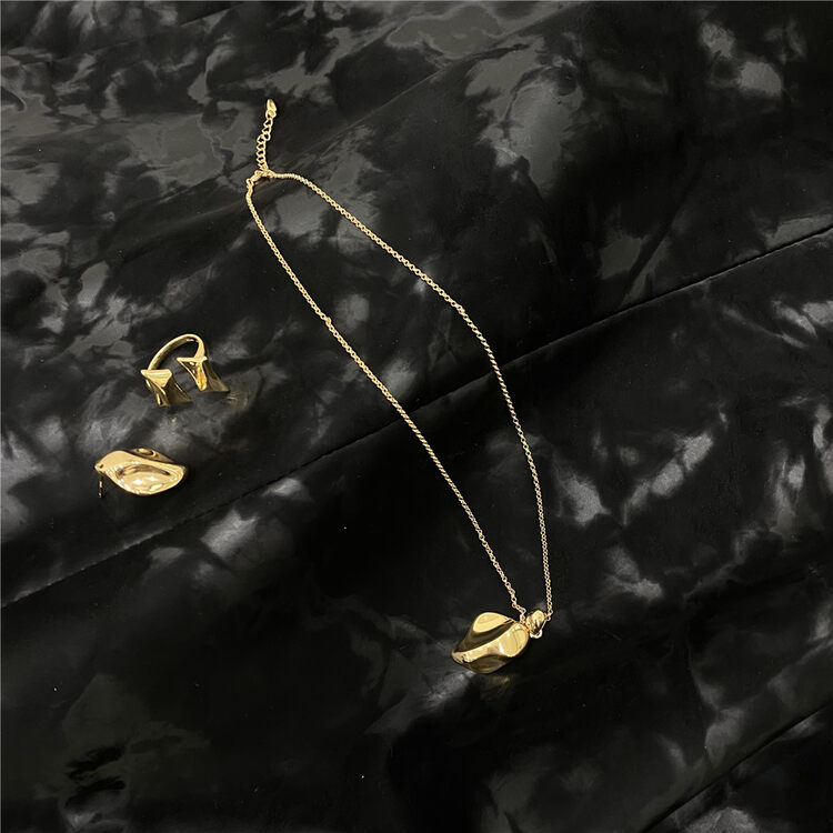 [Concept Store - Object Reverse] Simple and Exquisite Versatile Retro Short Necklace (with Gift Box Packaging) XJJ-D0295-2# CHO