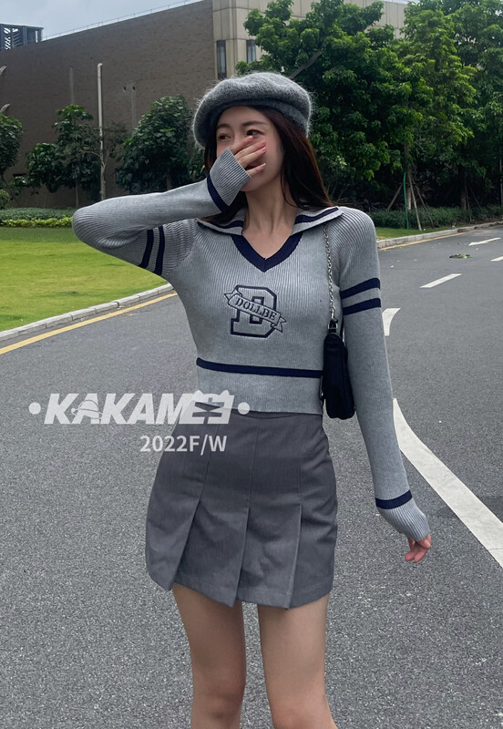 【KAKAMEE】網紅辣妹彈力刺繡校園風復古毛衣POLO衫v領N1008