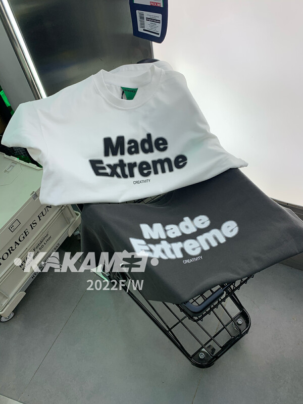 [KAKAMEE] spray painting letter double yarn velvet autumn and winter short-sleeved long-sleeved T-shirt 5190