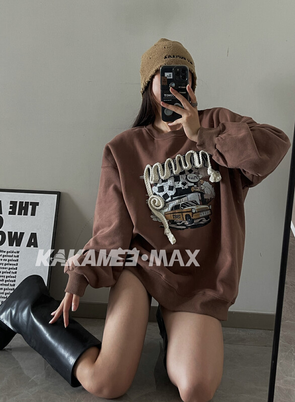 [KAKAMEE] American retro car printing three-dimensional twist weave large version of the sweater sweater with thin velvet, thin and loose, not picking people N85