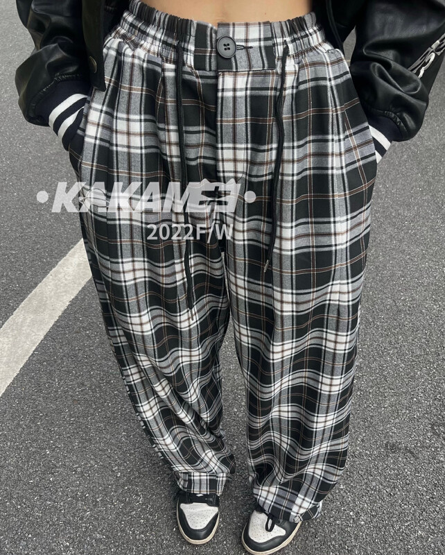 [KAKAMEE] The texture is full of popular Hong Kong style retro plaid drawstring wide-leg mopping pants casual pants 5235
