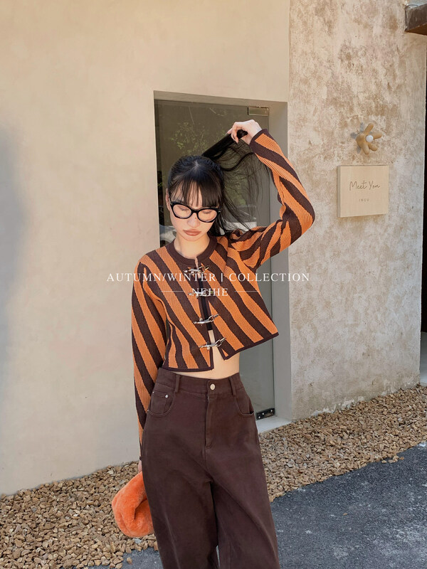 【NEIHE】Nice Striped Contrast Color Five Metal Button Knit Cardigan Knit Sweater 88125# JHY