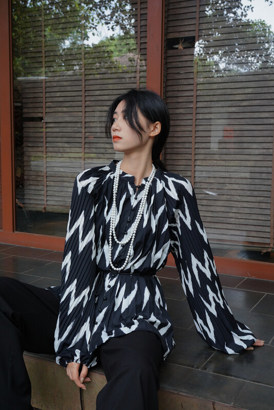 【NEIHE】French Retro Contrast Color Wavy Shirt (with Waist String) 6135# JHY