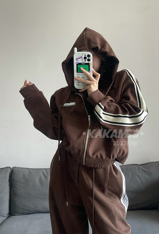 Original price 107.99! [KAKAMEE] Autumn New Casual Sports Style Customized Zhangzai Contrast Color Webbing Splicing Short Jacket (Loose Versatile and Thin) S799# CQW