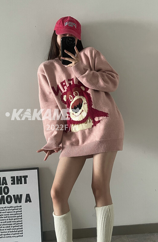 [KAKAMEE] Korean cartoon strawberry bear jacquard pullover round neck sweater loose and casual age-reducing all-match 1918