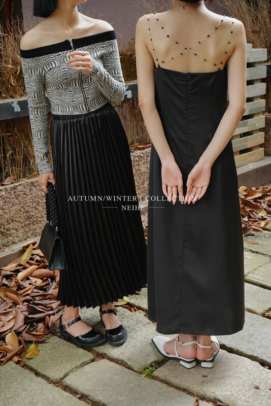 【NEIHE】Women's long-sleeved T-shirt with off-the-shoulder zipper knitted neckline 6007# JHY