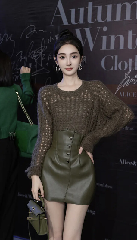 New in autumn! [SAVAGE] Versatile retro solid color niche design skirt E9950# WPL