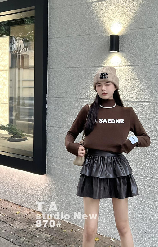【TA+】Slim Fit Half Turtleneck Bottoming Shirt with Letter Pattern Labeling 870# L