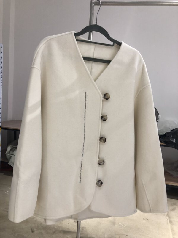 Autumn is new! [Concept Store - Object Reverse] Temperament V-Neck Loose Wool Jacket DMHS-9971# CHO