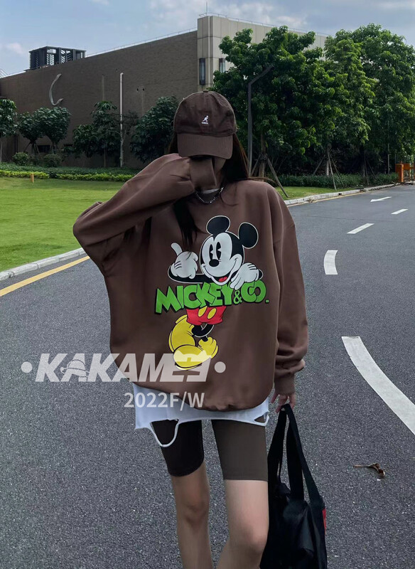 [KAKAMEE] Bizan cartoon Mickey spray painting large version composite sweater sweater 5225