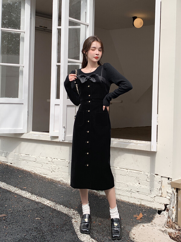 Autumn is new! [MI2 (N: AA)] Korean version of simple knitted sweater + design camisole + slim and high waist suit A3486# JJ