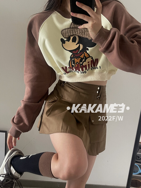 【KAKAMEE】Fashion contrast color retro print short sweater new women's round neck pullover wide sweater (with socks) Western style top trendy with socks N83
