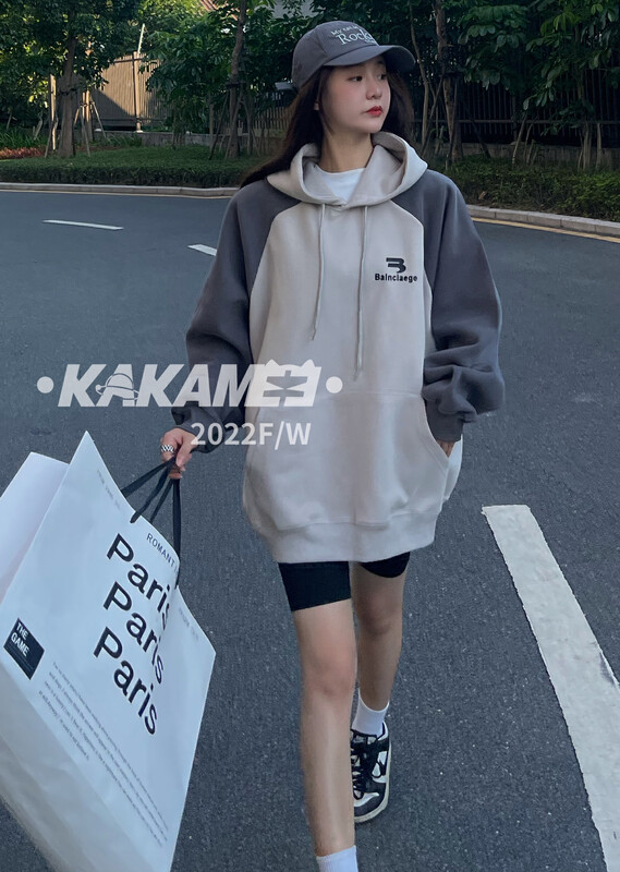 [KAKAMEE] Three-dimensional letter chapter raglan sleeve large version hooded sweater sweater 5251