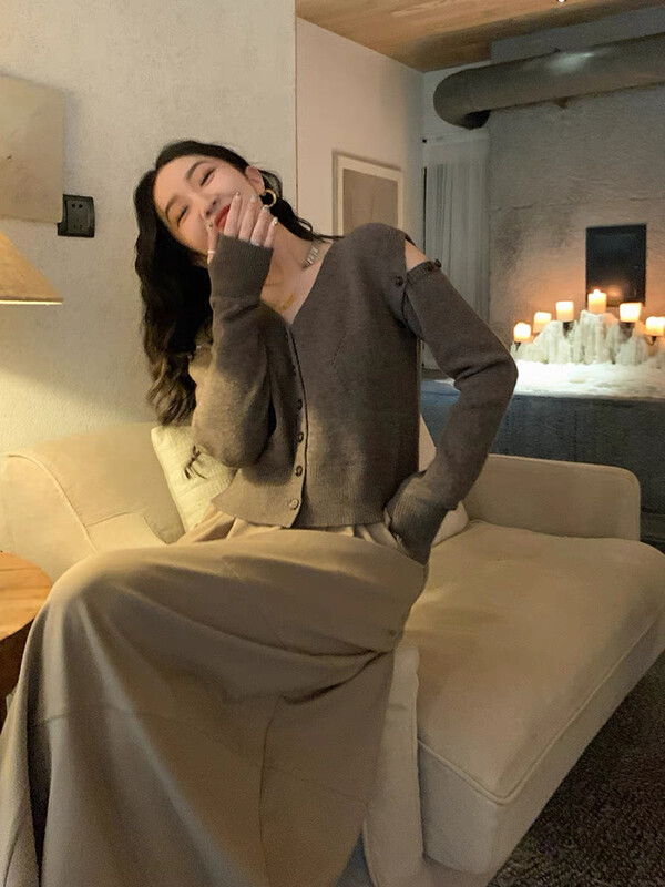 【SAVAGE】Vintage all-match V-neck stitching knitted cardigan (with detachable sleeves) S1093# WPL
