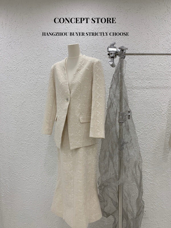 Autumn models are new! [Concept Store - Object Reverse] V-neck wool temperament suit (suite only) YSS-1306# CHO