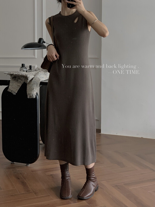 New in autumn! [ONE TIME] Retro solid color hollow vest dress XW5386# JHY