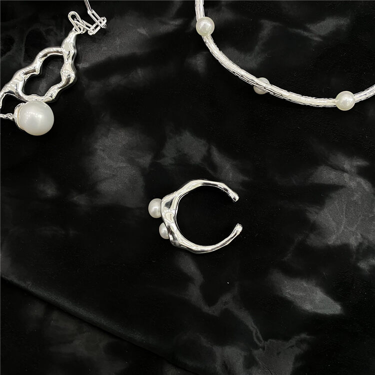 [Concept Store - Object Reverse] Light Luxury Pearl Silver Needle Ring (with Gift Box) XJJ-J0089-1# CHO