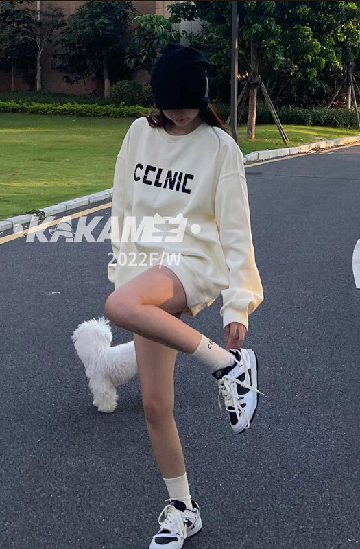 [KAKAMEE] Autumn new American letter printing round neck composite fabric pullover sweater (with socks) loose large version casual all-match 8005