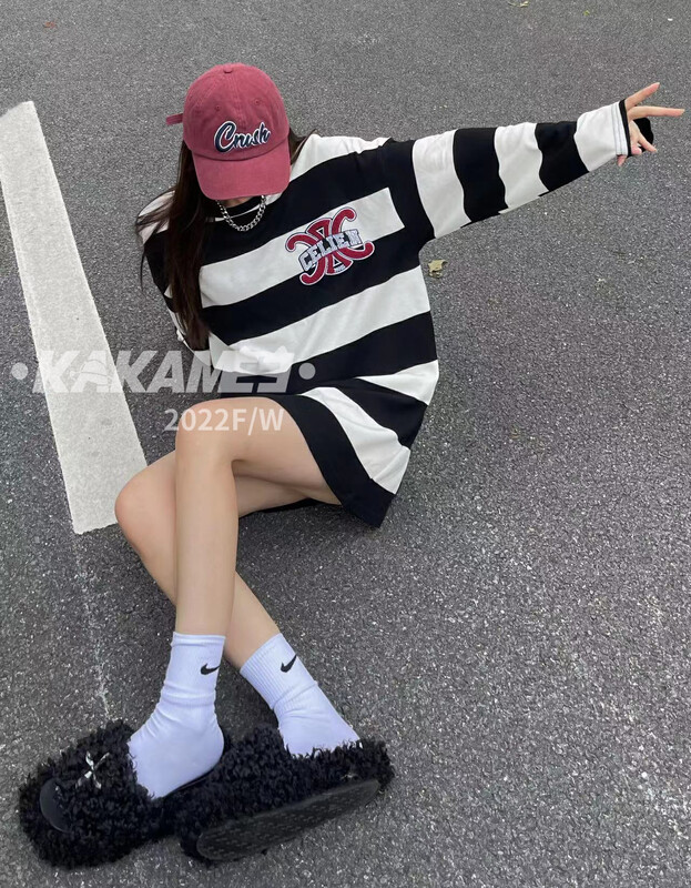 Original price 84.60! [KAKAMEE] Autumn new fashion striped stitching long-sleeved sweater women's loose large size sweater N58