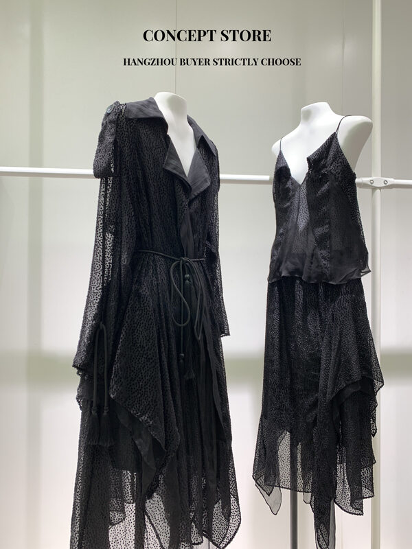 Autumn models are new! [Concept Store - Object Reverse] Design sense of retro niche age-reducing Western-style dress (with belt) (without suspenders) 561C625# CHO