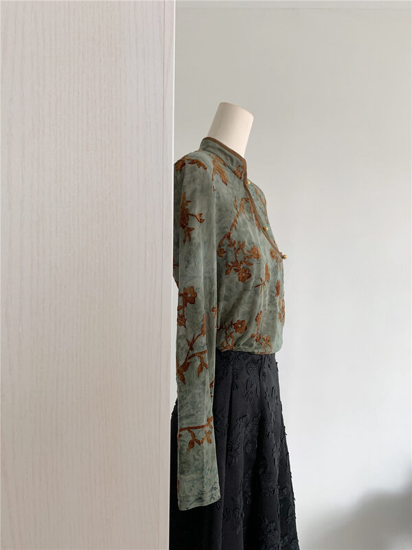 Autumn is new! [Concept Store - Object Reverse] New Chinese style stand-up collar printed velvet sweater YNL-005# CHO