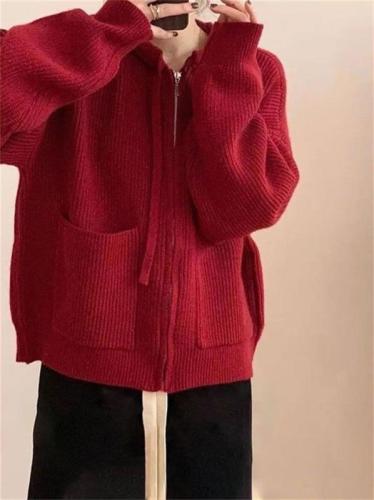 Korean version of the lazy Hong Kong style retro trendy raccoon velvet cardigan sweater jacket women's autumn and winter Western style design is small
