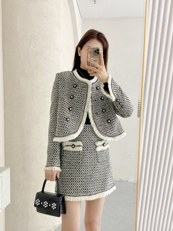 New in winter! [MI2 (N: AA)] Xiaoxiang style short coat + slim skirt suit E9525# JJ