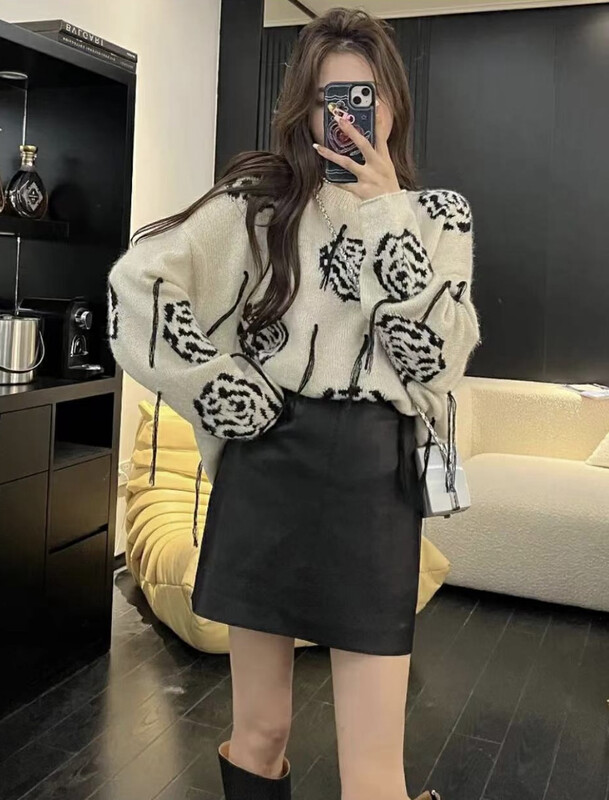 New in winter!【SAVAGE】Lazy style stitching contrast rose jacquard warm sweater S1112# WPL