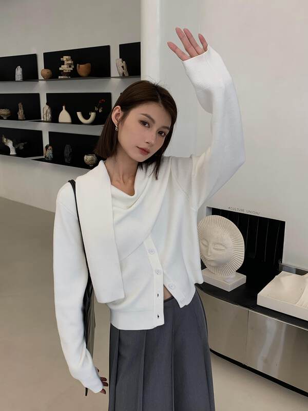 【NEIHE】Women's wear with scarf design, niche knitted cardigan knitted cardigan 6229# JHY