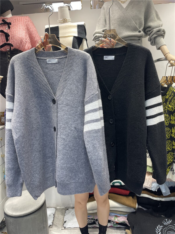 New autumn and winter! [Korean C home] casual three-bar V-neck warm sweater 0771# PCZ