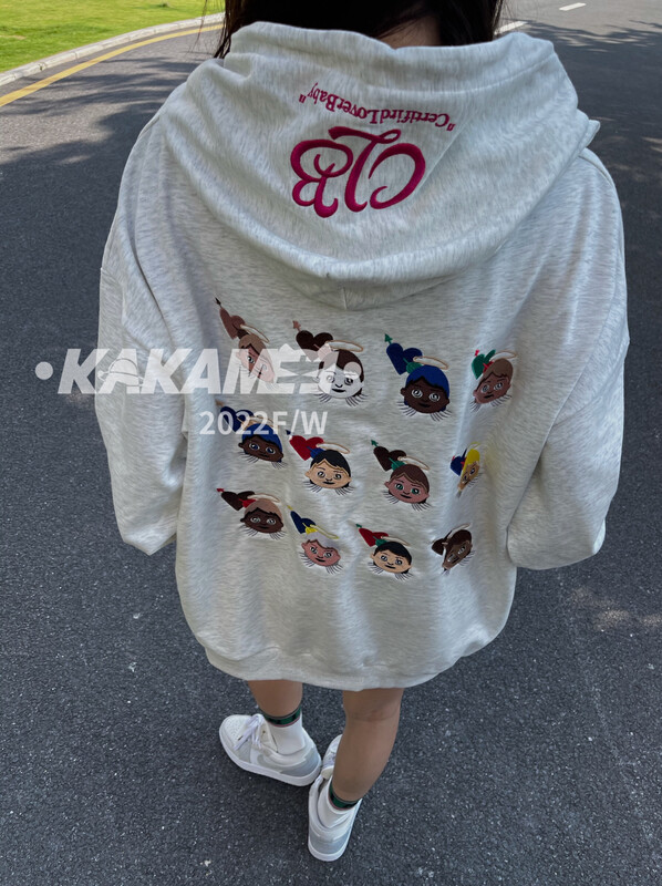 【KAKAMEE】Heavy industry three-dimensional embroidery love little angel hooded sweater sweater 5212