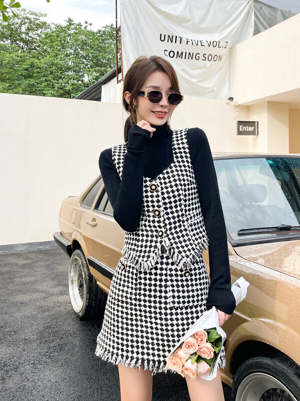 New in winter! [MI2 (N: AA)] Xiaoxiangfeng fashion vest + inner bottoming shirt + slim skirt suit b6523# JJ