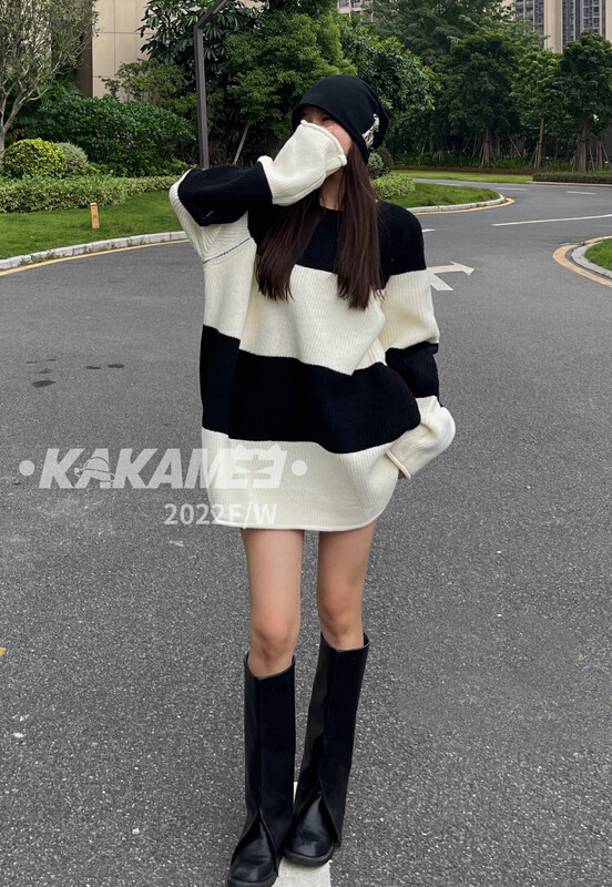 【KAKAMEE】Striped Round Neck Mid Length Sweater Korean Version New Loose Versatile Pullover Warm Sweater (Lazy Wind Contrast Color) N1817# CQW