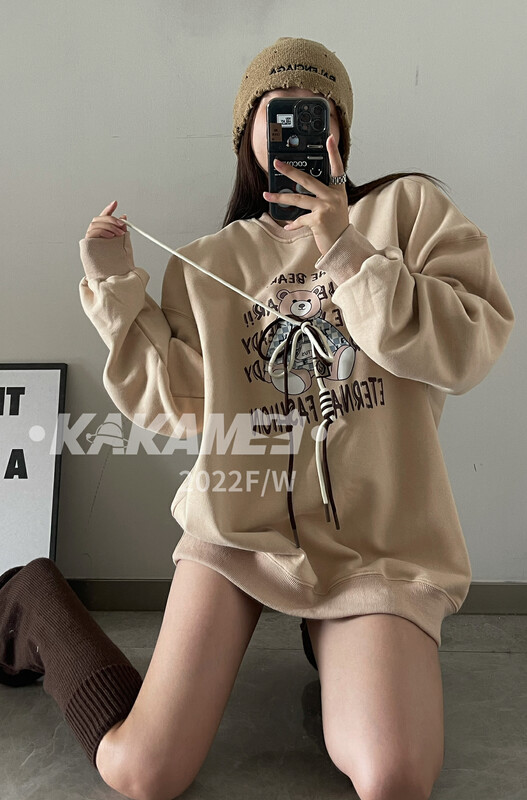 [KAKAMEE] 2022 new creative design cartoon bear pullover round neck sweater plus velvet loose casual all-match S815