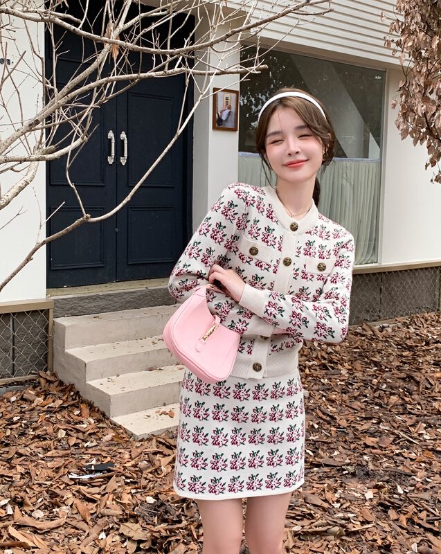 Autumn is new! [MI2 (N: AA)] round neck single-breasted knitted cardigan + high waist slim skirt suit E9504# JJ