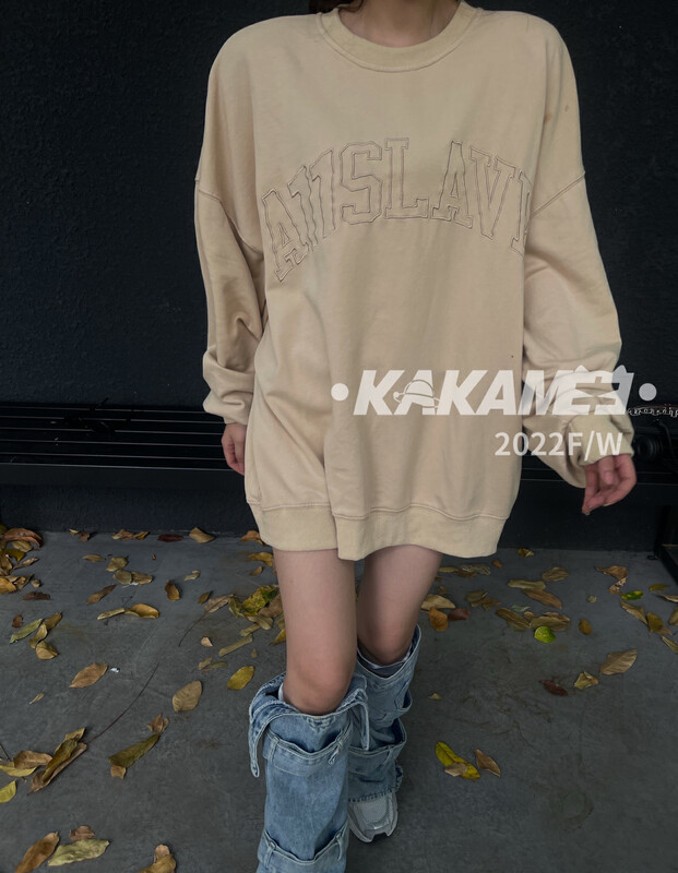 Original price 88.99! [KAKAMEE] Autumn new three-dimensional embroidered letter round neck loose sweater casual large version slim and versatile S702