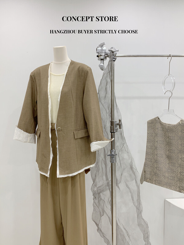 Autumn models are new! [Concept Store - Object Reverse] Temperament V-Neck Loose Suit (Tops Only) BJN-060# CHO