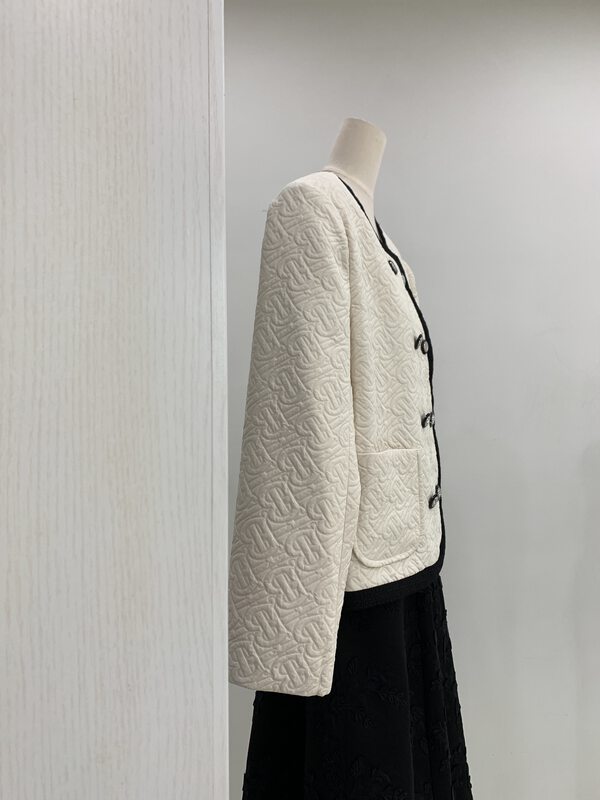 Autumn is new! [Concept Store - Object Reverse] Round Neck Contrast Color Double Breasted Short Jacket MSMS-1053# CHO
