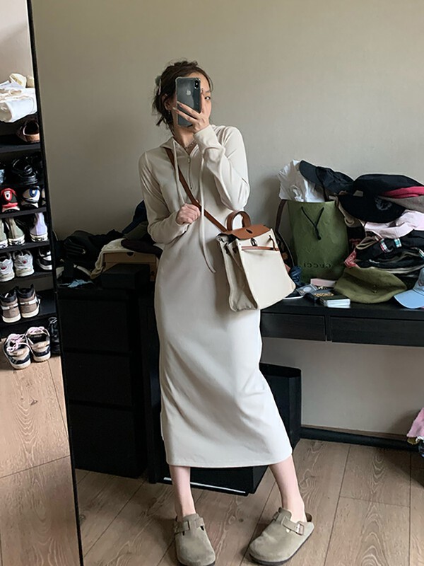 New in winter! [Yi Kaoru] Casual straight sweater knitted hooded dress 0381# HYY