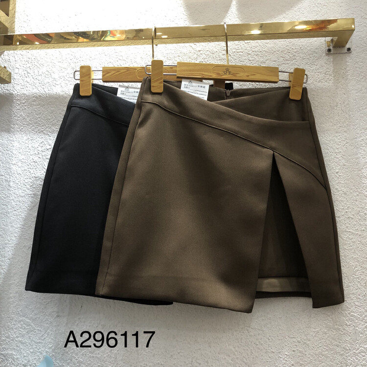 【Queen QUEEN】Simple Solid Color Versatile Skirt A296117# CL