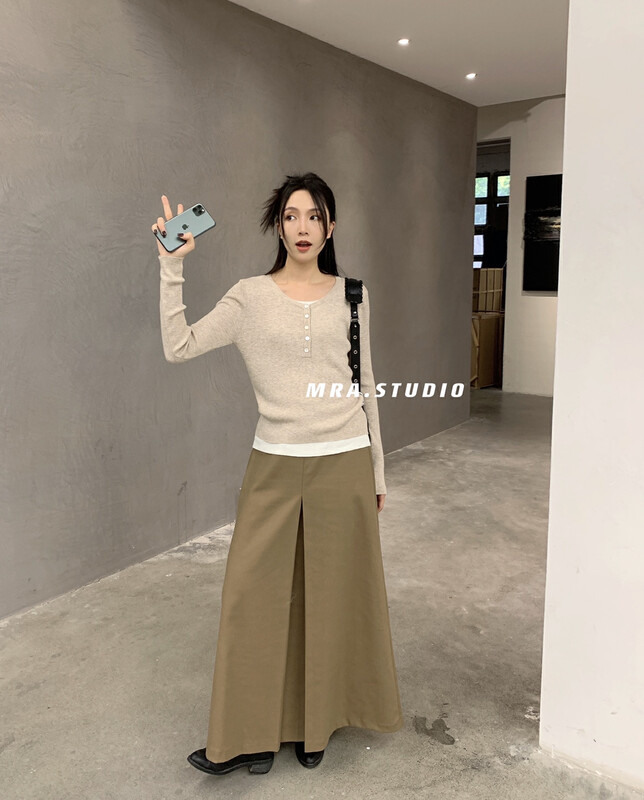 [MRA] Big-name simple stitching contrast color fake two-piece knitted sweater KU219