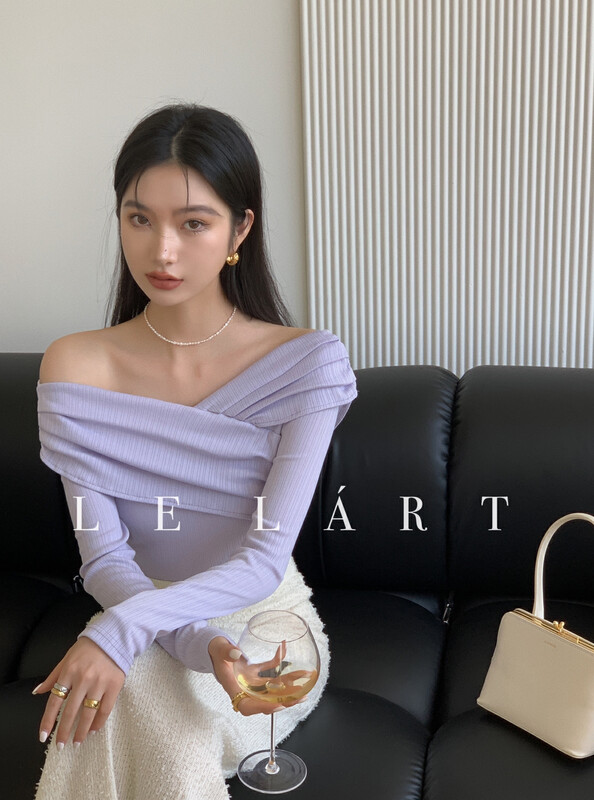 【LE LART】French pure desire style sweet and spicy style pleated off-the-shoulder T-shirt small shirt LL3079# JHY