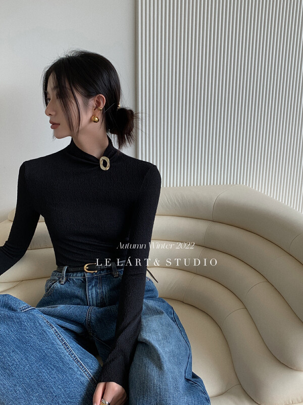 【LE LART】French designer brooch decorated half turtleneck bottoming shirt T-shirt bottoming shirt (with brooch) LL3297# JHY