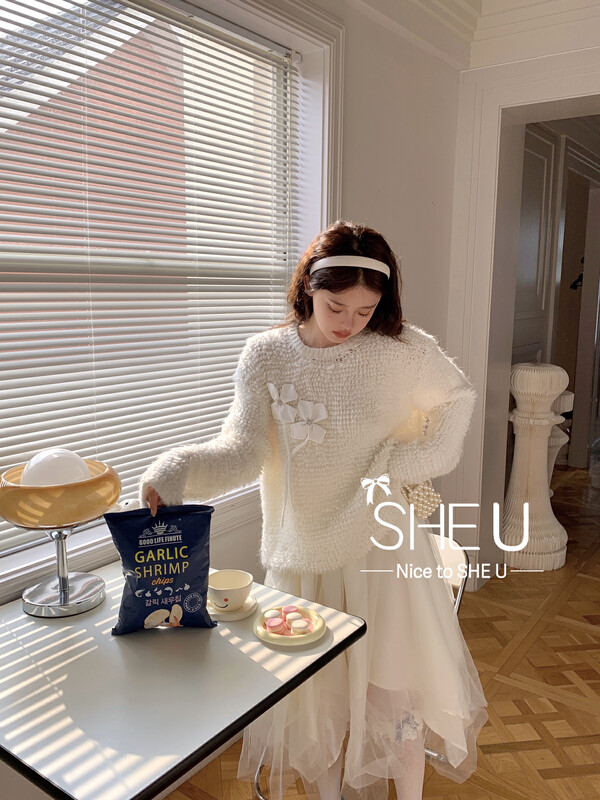 【SHE U】Korean Lazy Warm Flower Sweater 51183